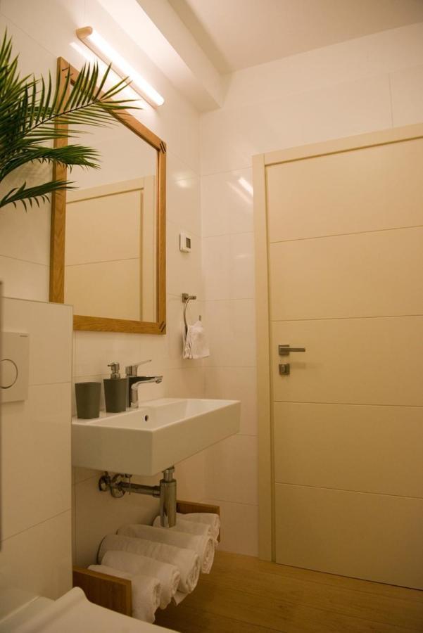 Apartments Sandra Porec Exterior photo